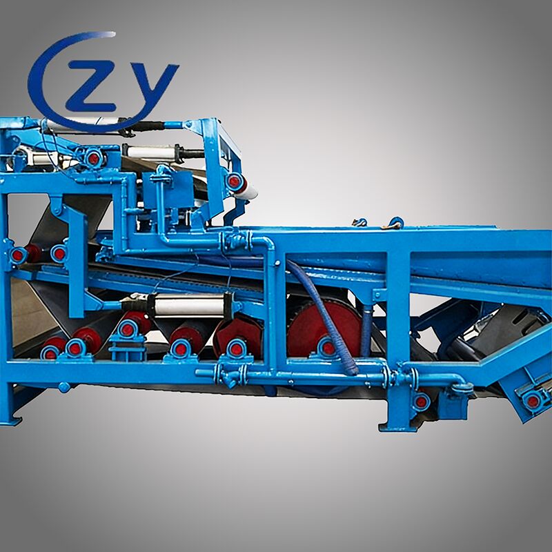 Ленточный обезвоживающий фильтр для непрерывного разделения твердой и жидкой фаз из кассавы с производительностью 4 т/ч и энергосберегающей конструкцией